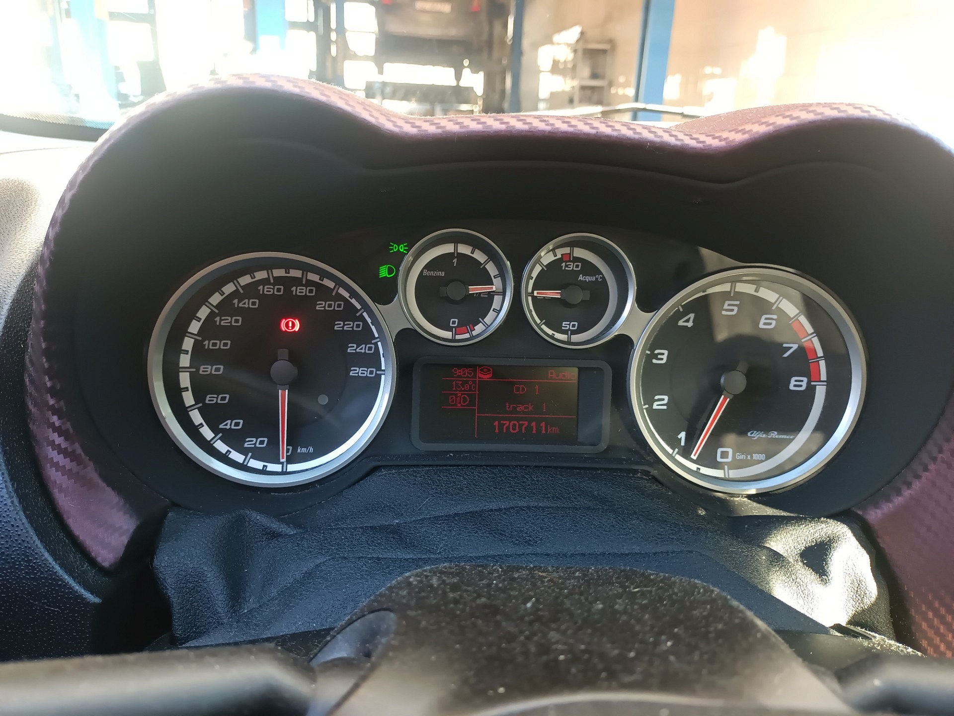 Komunikaty na desce rozdzielczej - ALFA ROMEO MITO
