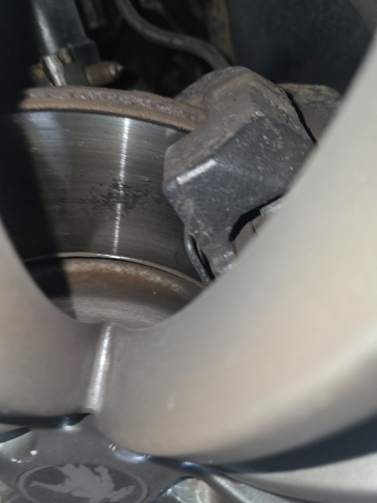 Stan klocków hamulcowych przedniej osi - PEUGEOT RCZ