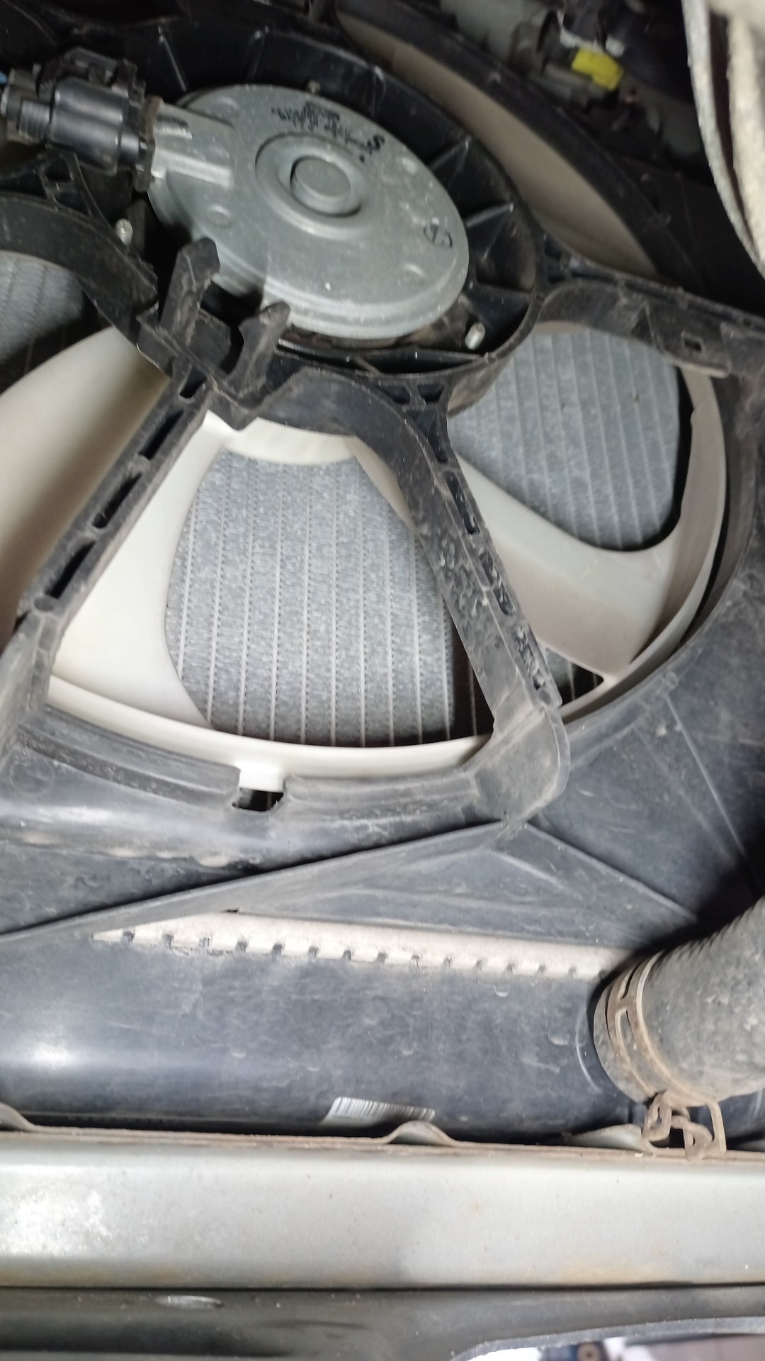 Stan chłodnicy cieczy - MITSUBISHI MIRAGE / SPACE STAR VI liftback