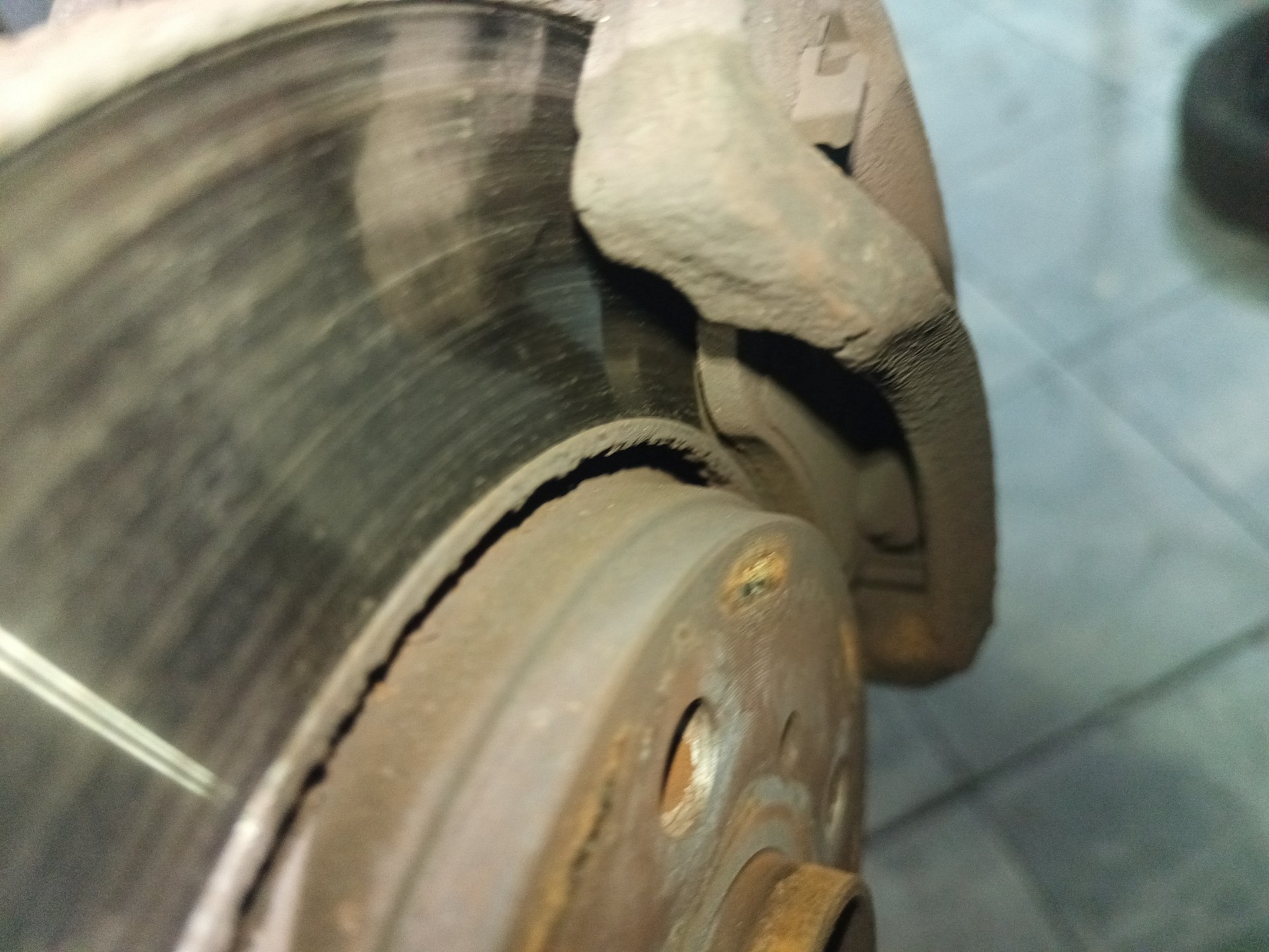 Klocki hamulcowe przedniej osi - TOYOTA AYGO (_B1_)