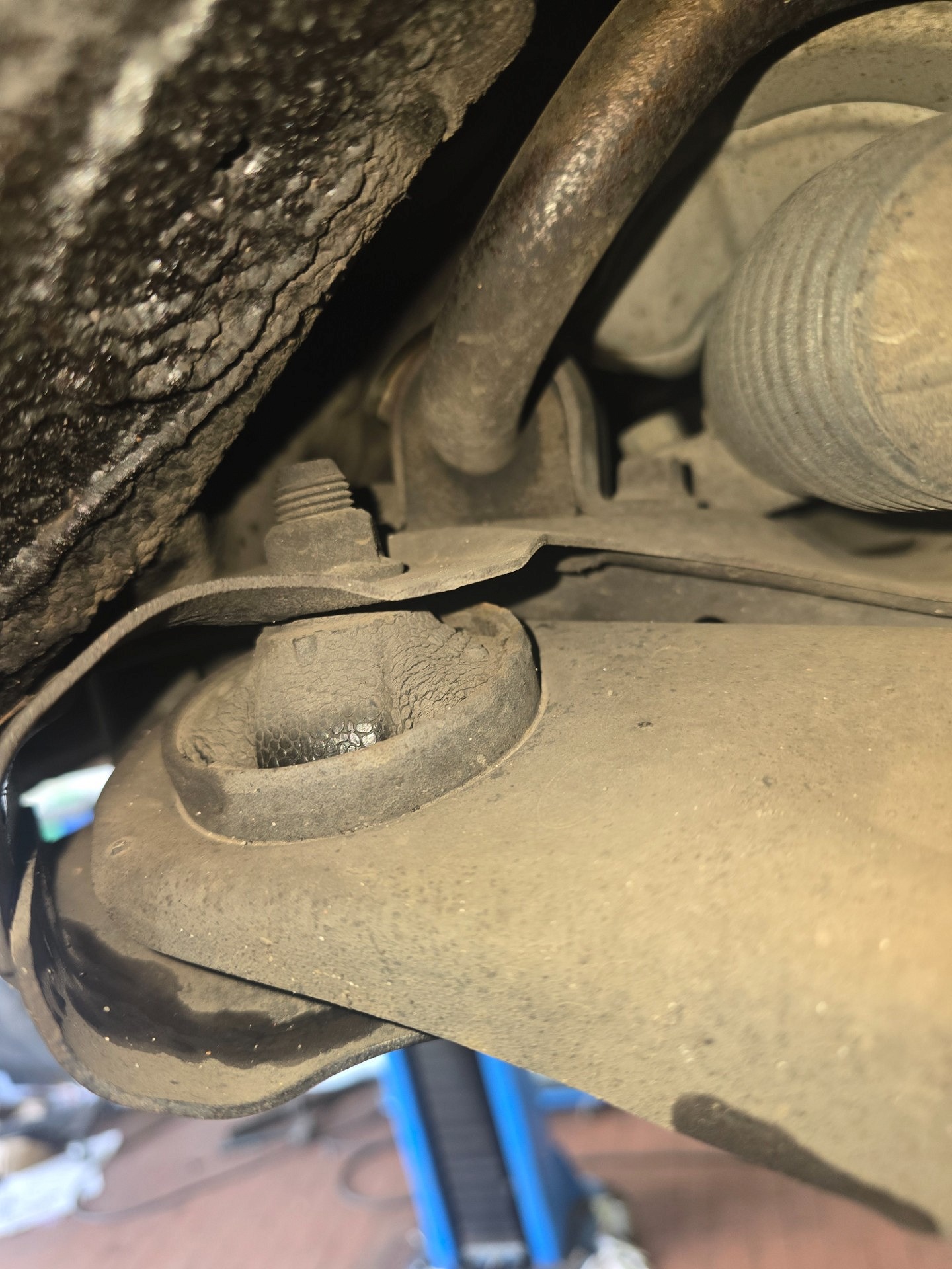 Stan zawieszenia na przedniej osi - HYUNDAI i20 III