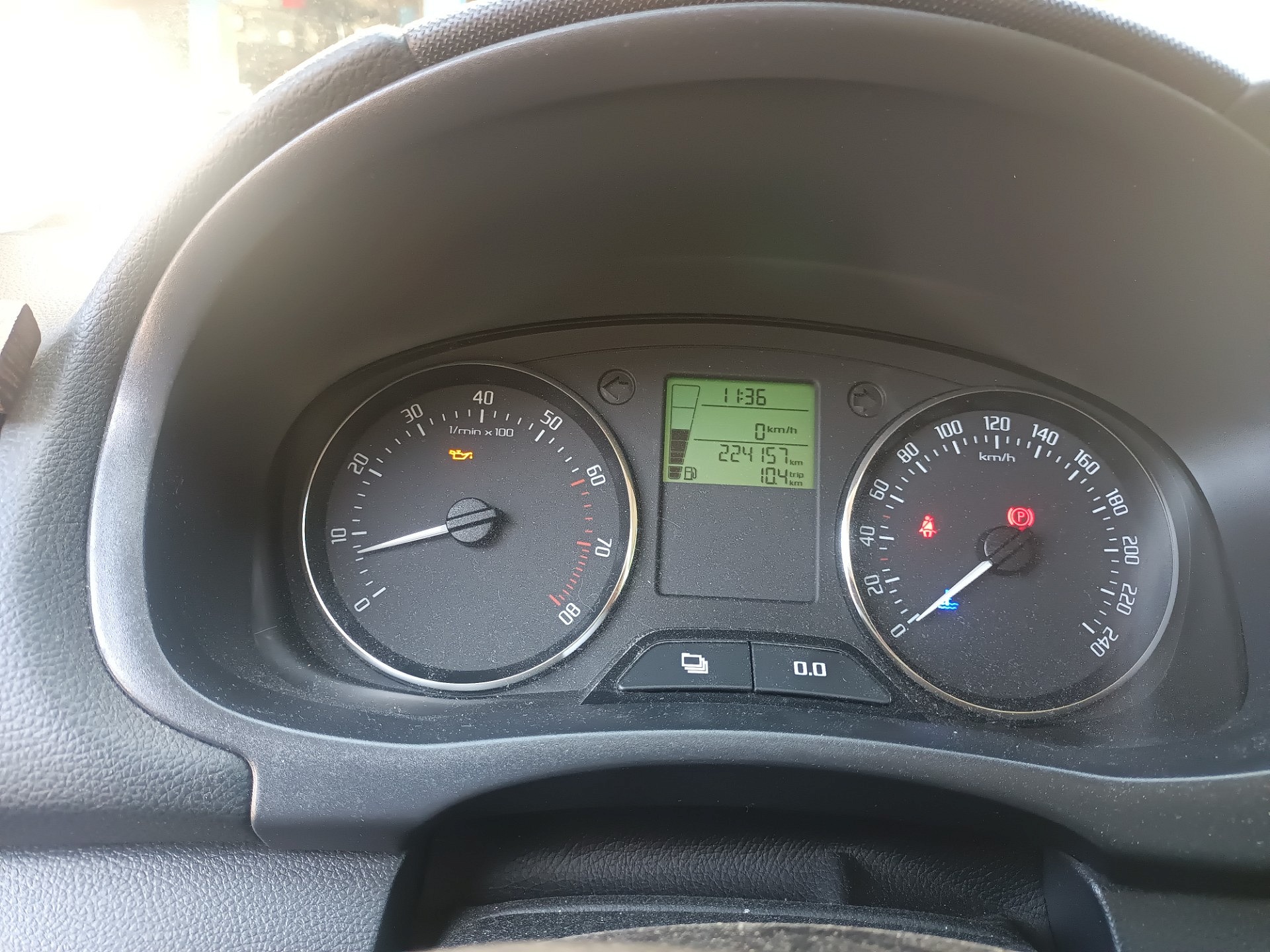 Komunikaty na desce rozdzielczej - SKODA FABIA II Combi
