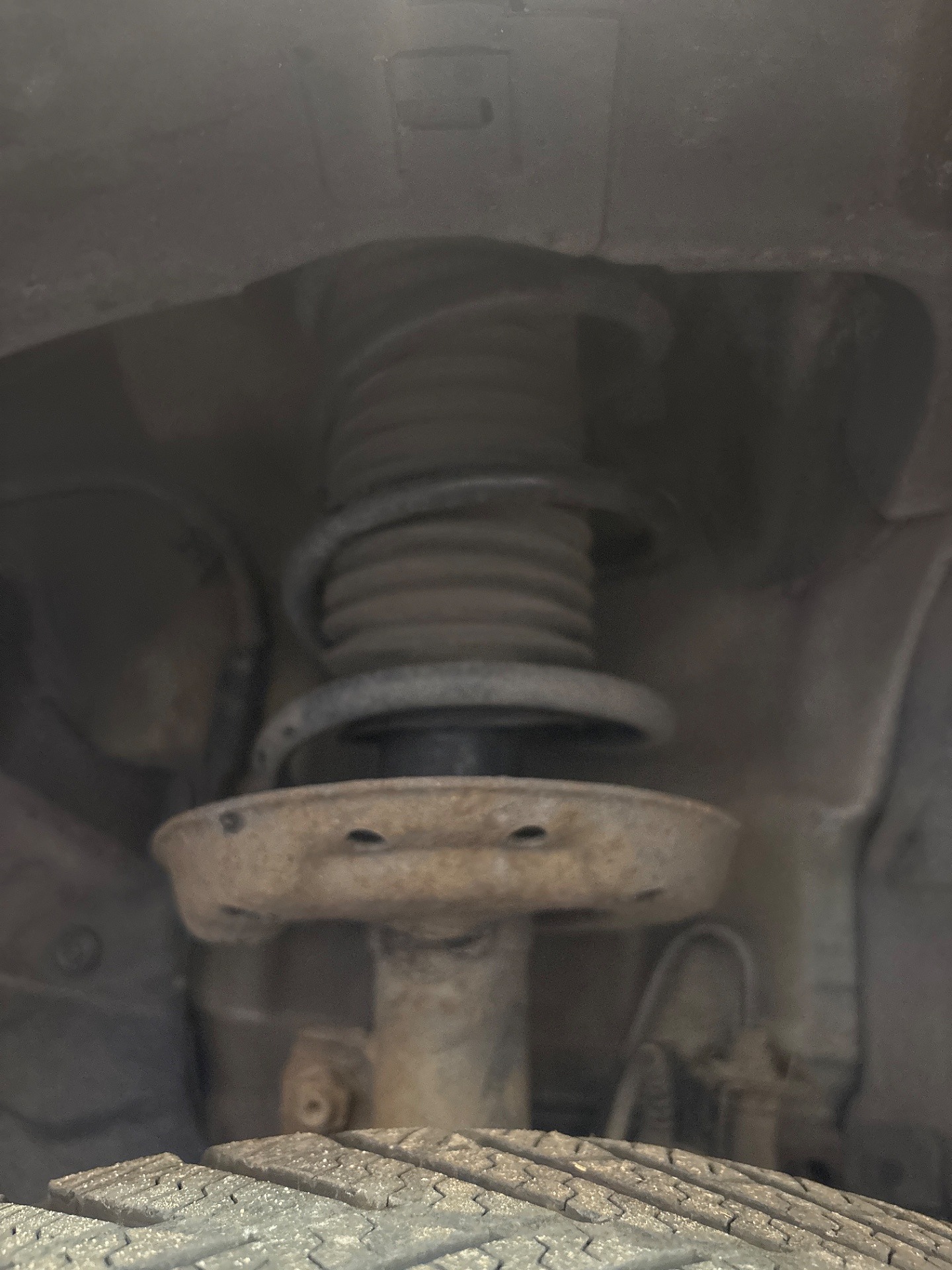 Przednie amortyzatory - OPEL CORSA D