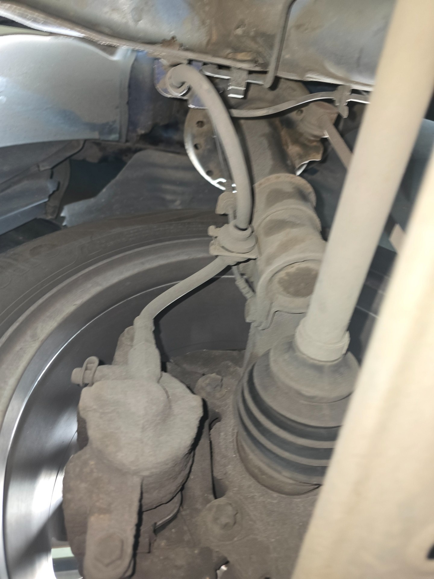 Przewody hamulcowe przedniej osi - FIAT PUNTO EVO