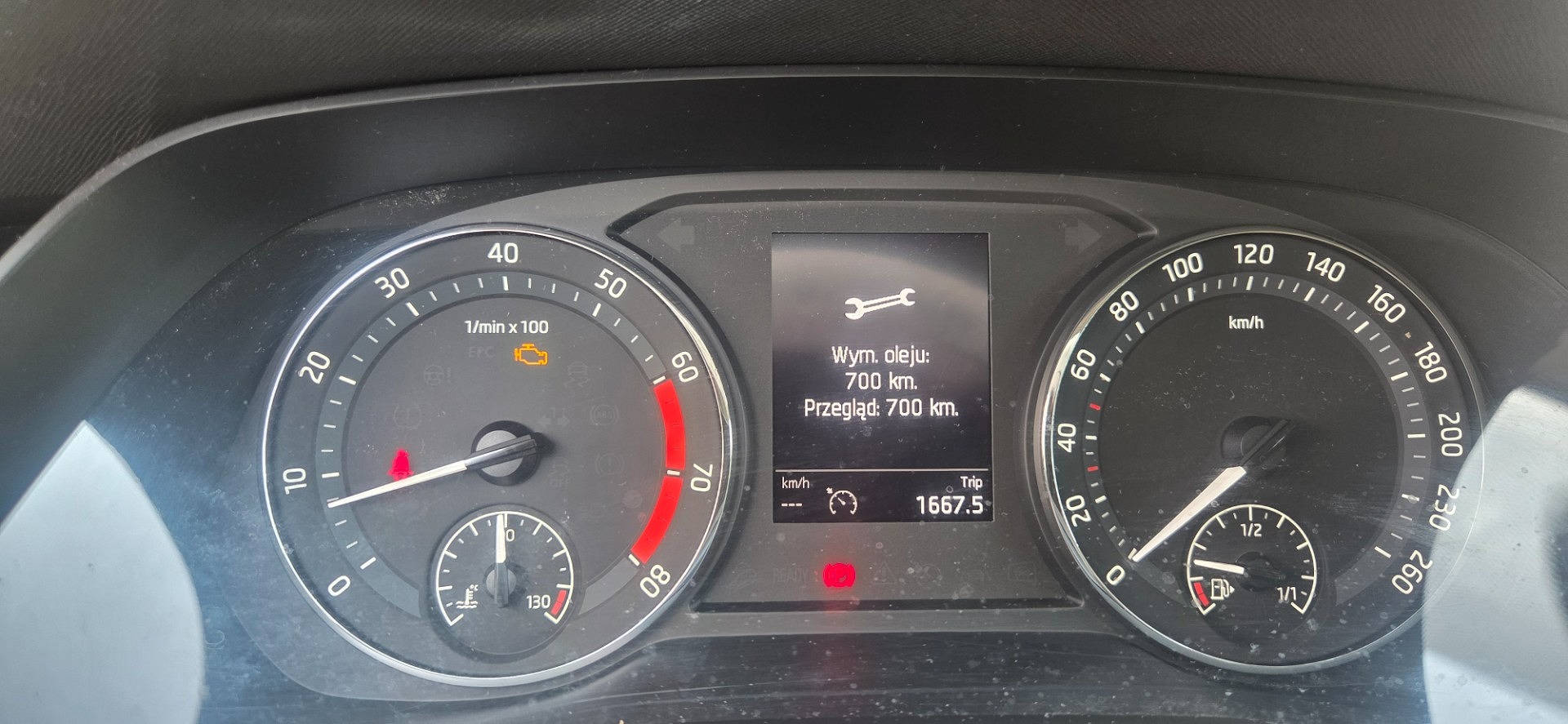 Wskazania deski rozdzielczej - SKODA OCTAVIA IV