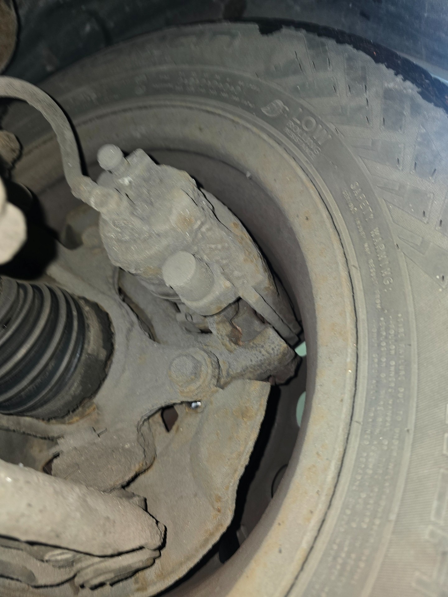 Klocki hamulcowe na przedniej osi - TOYOTA YARIS