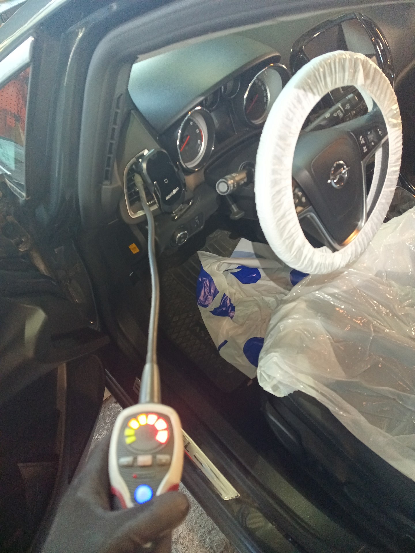 Dodatkowe uwagi z fotorelacji - OPEL ASTRA J Furgon/hatchback