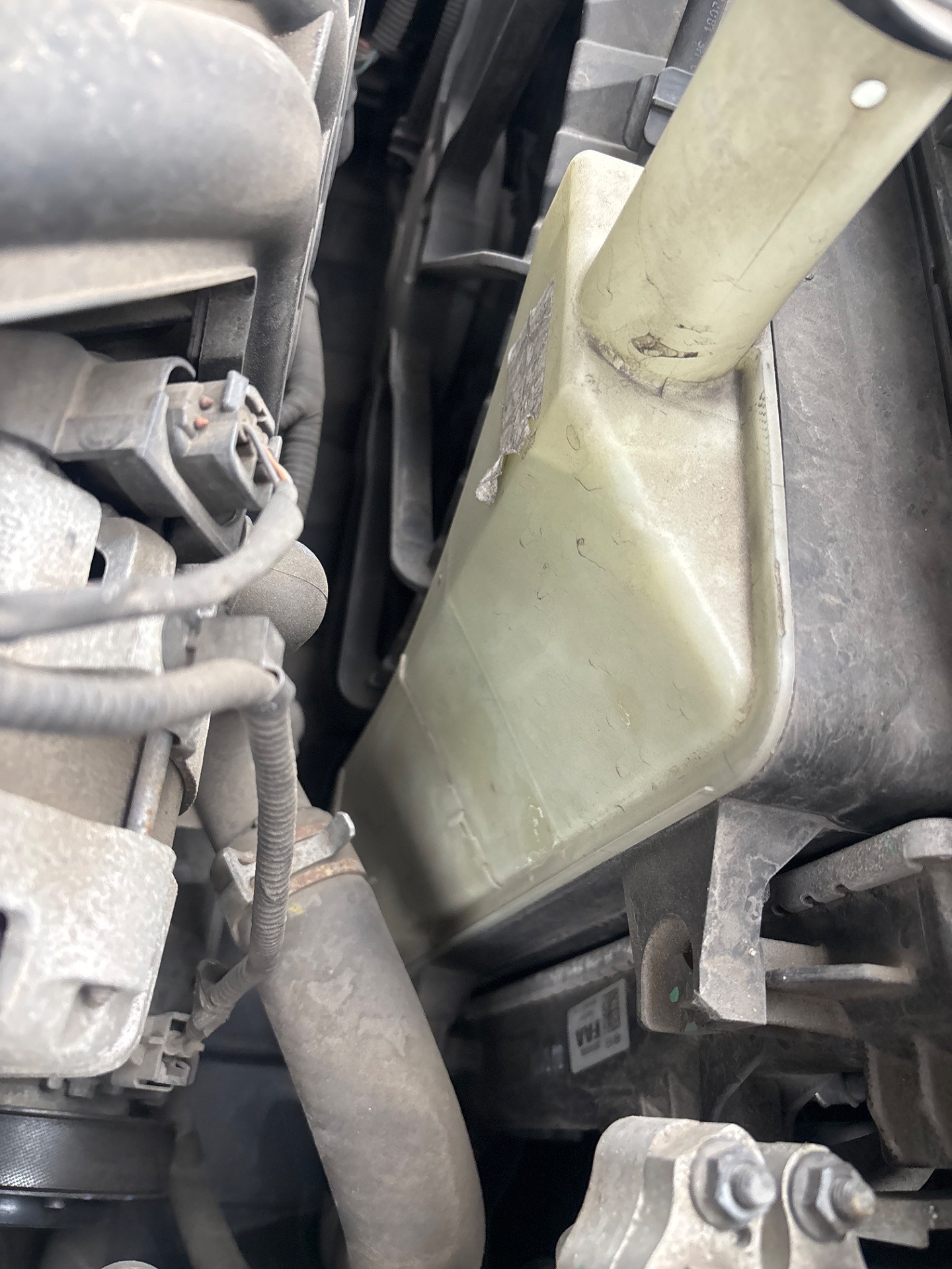 Poziom płynu chłodniczego - HYUNDAI i30