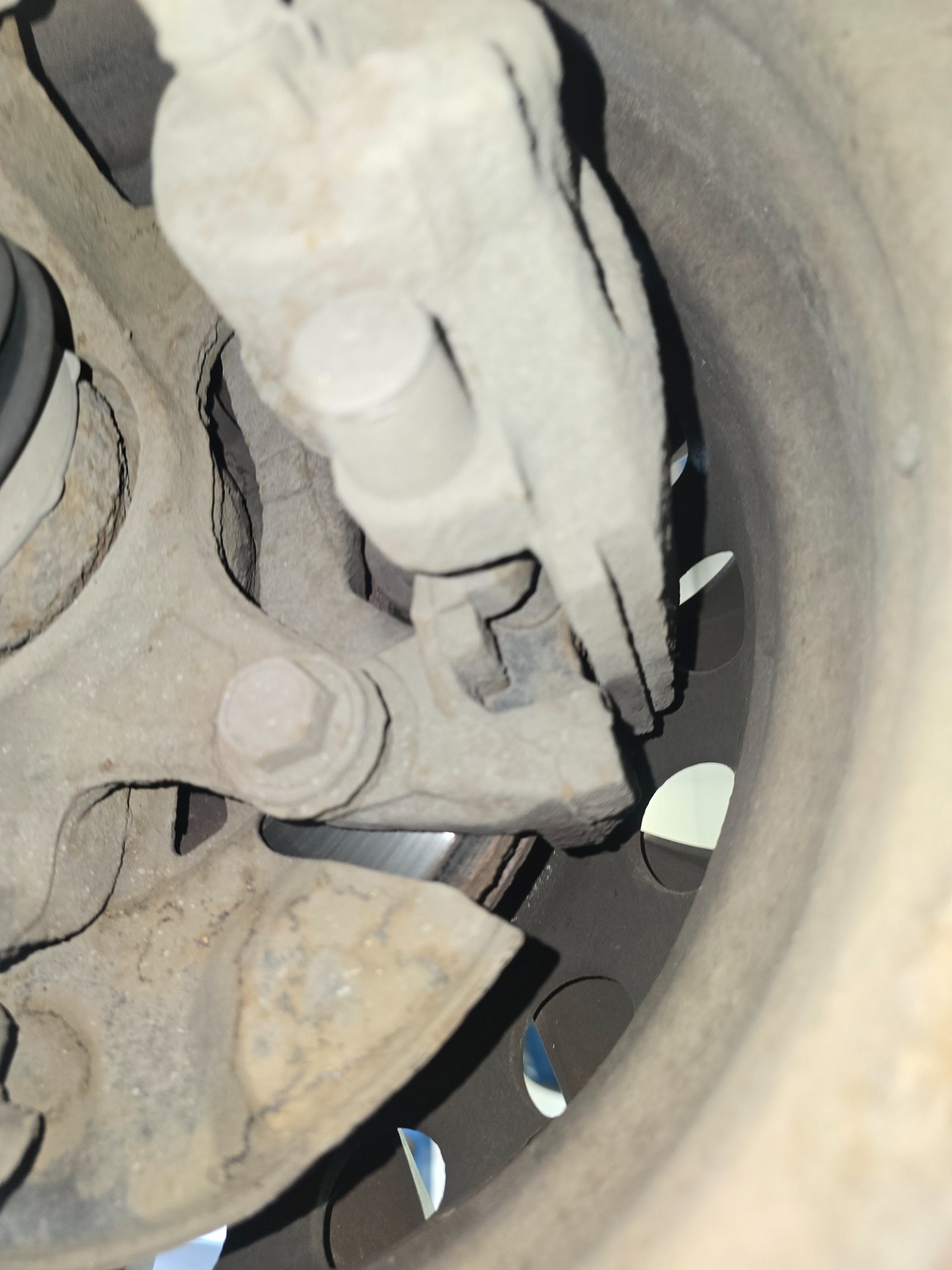 Stan przednich tarcz hamulcowych - TOYOTA YARIS Furgon/hatchback