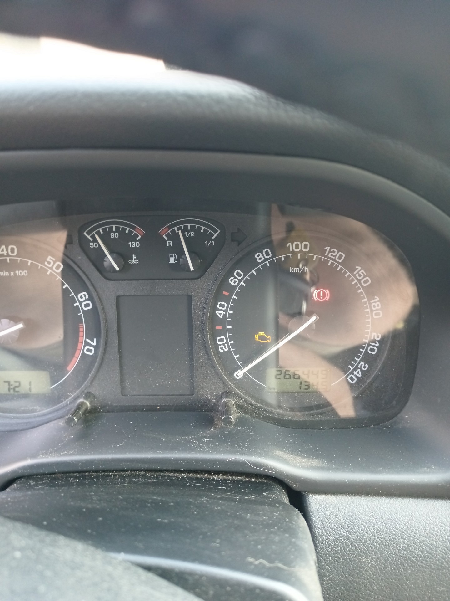 Komunikaty na desce rozdzielczej - SKODA OCTAVIA I