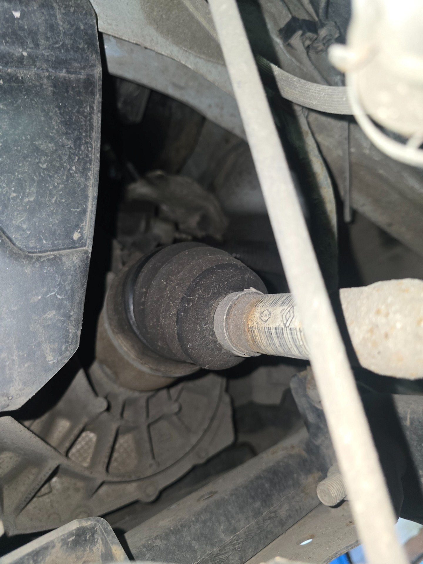 Stan skrzyni biegów - DACIA DUSTER