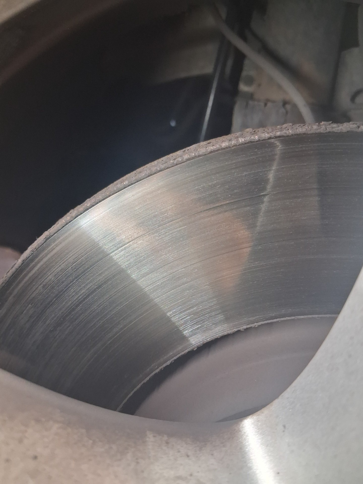 Stan tarcz hamulcowych przedniej osi - FORD S-MAX